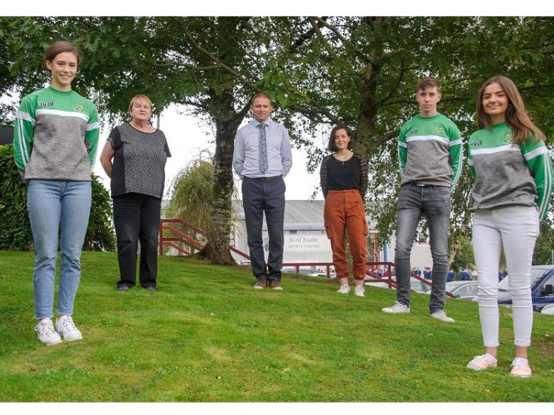 Scoil Ruain Killenaule celebrate excellent Leaving Certificate results
