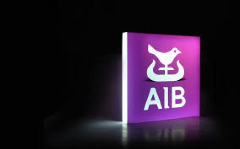 Tipperary TD calls for summer sitting of the Dáil over AIB's decision to pull services 