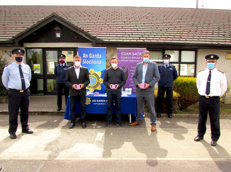 Cahir gardaí ‘Go Purple’ to help with domestic violence initiative