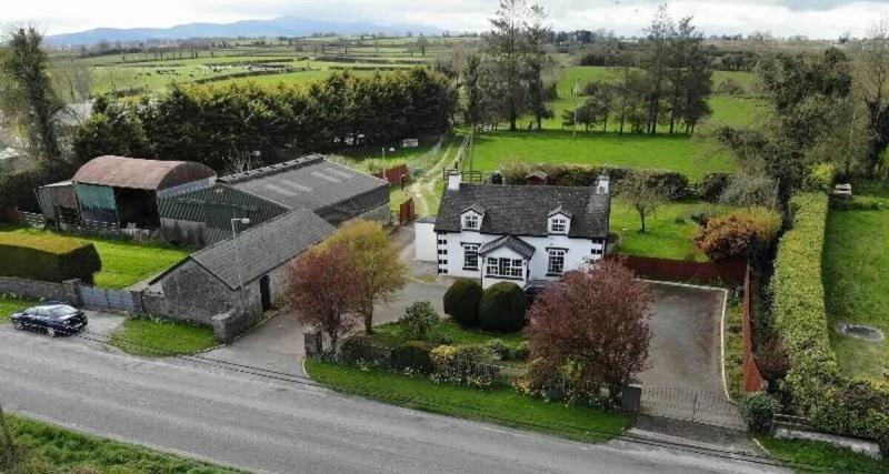 Superbly located residential farm of C.25 acres conveniently located near Cashel