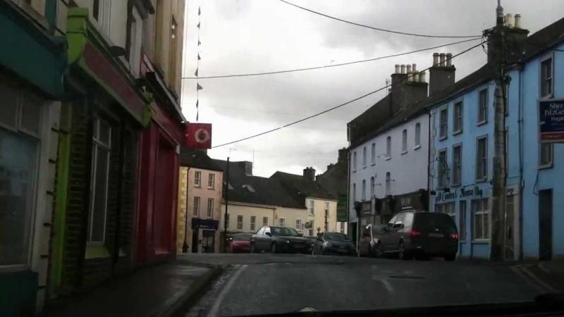 Lack of pedestrian facilities angers Roscrea's Burgoo residents 
