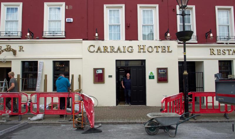 Footpaths widened on Carrick-on-Suir's Main Street for outdoor dining