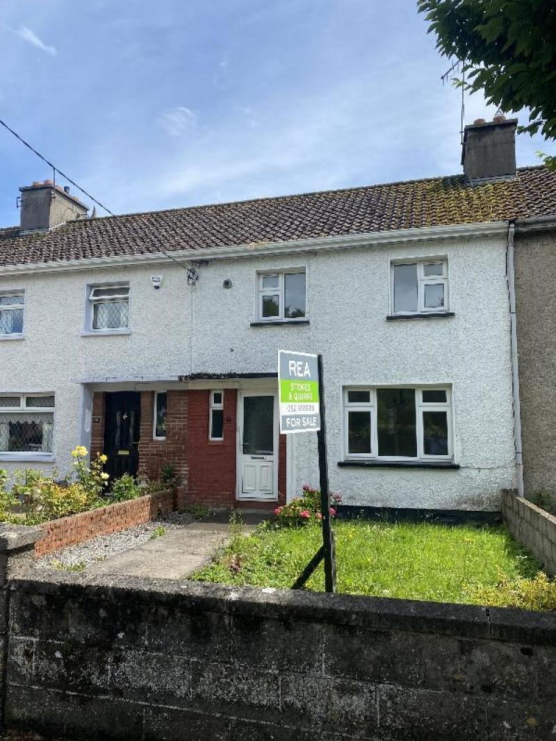 Centrally located 3-bed Tipperary residence in good decorative order for €150,000