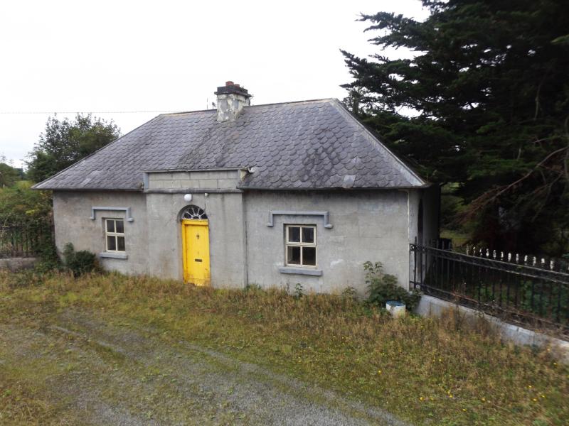 Sold! Moneygall lodge sells for almost 40% more than asking price at auction 