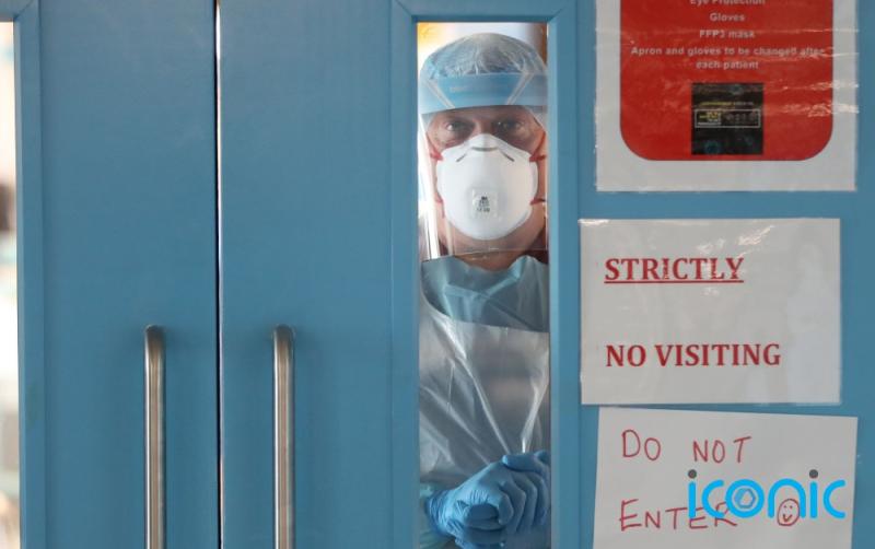 'Hospitals are very difficult places to be' - Irish doctors use poetry to tackle pandemic