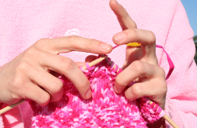 Carrick-on-Suir Library knitters appeal for wool donations for their community work