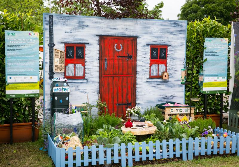 Tipperary gardeners urged to send postcards from the hedge to Bloom 2022
