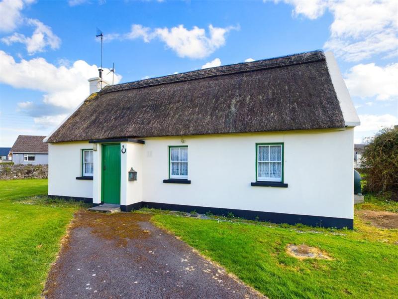 This fairy-tale thatched cottage has just come on the market in Holycross for €175,000