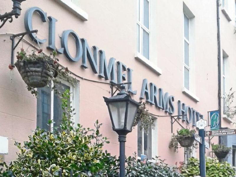 Hoarding erected at derelict former Clonmel hotel in bid to keep out squatters and drug addicts