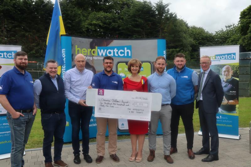 Tipperary's Adi Roche visits Herdwatch to collect &euro;10k for victims of Ukraine 