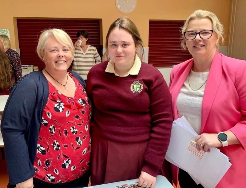 Presentation Thurles girls bake up a storm for family coffee morning