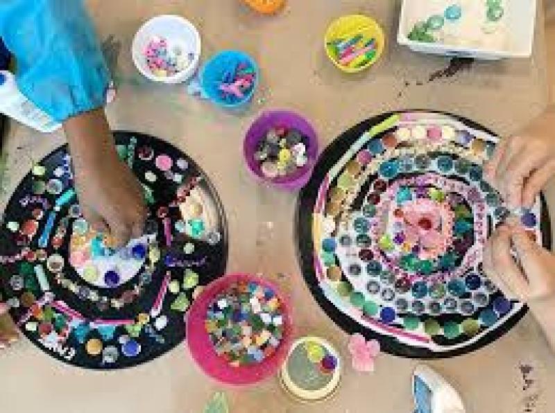 Get along to Cashel library for "Mindful Mandala Making" this Monday 
