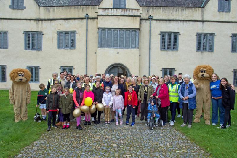 Carrick-on-Suir Lions Club Light It Up Gold Walk raised awareness of childhood cancer