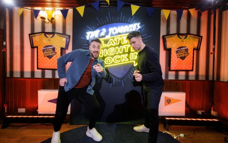 Who are the guests on this week's final episode of The 2 Johnnies Late Night Lock In?