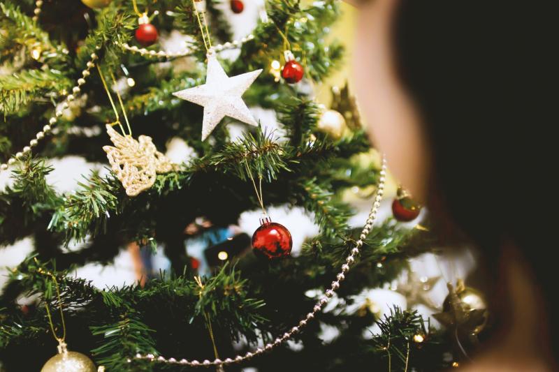 Remember a loved one at the community Christmas tree in Kilcash