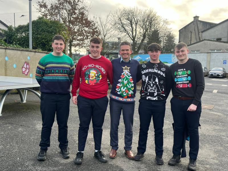 This Tipperary school's Christmas jumper day raises &euro;900 for charity