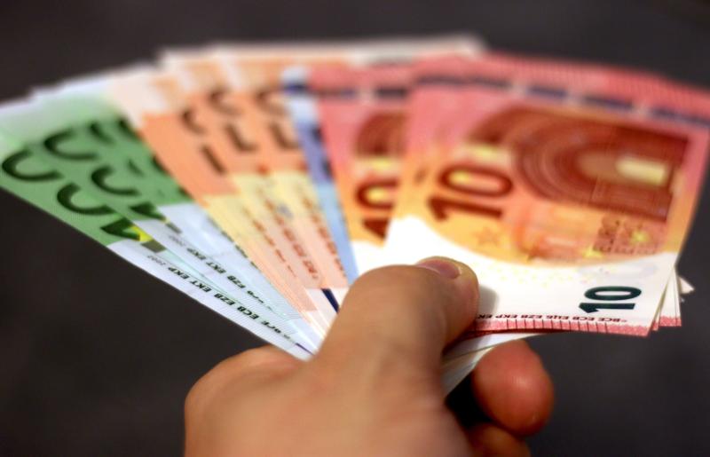 The top TikTok trends that could save you €100s in 2024