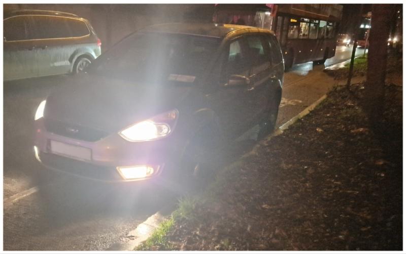 Gardaí arrest motorist for overtaking 'several' vehicles in bus lane while over the limit
