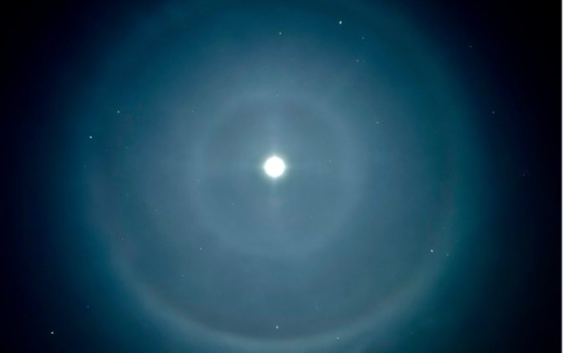 Moon halo lights up night sky around Ireland 