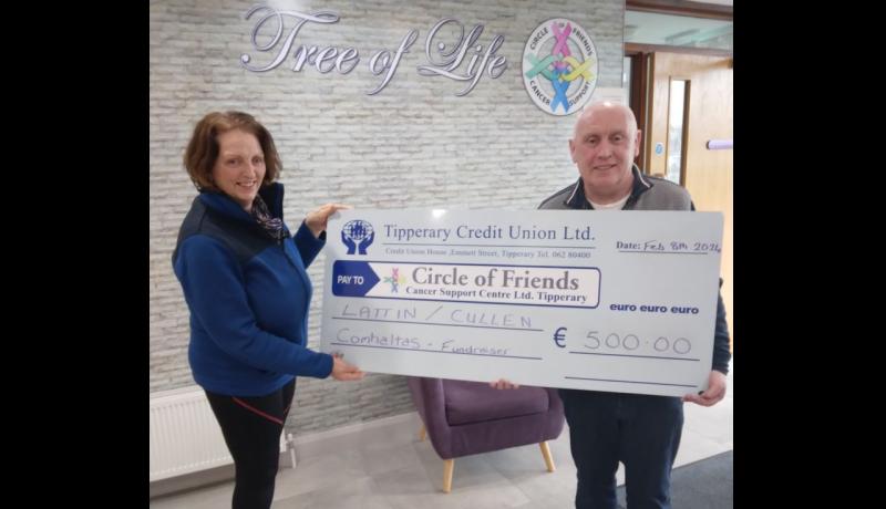 Tipperary Comhaltas group make donation to cancer support centre
