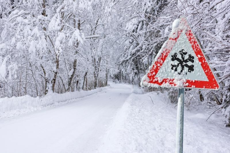Met Éireann issues new weather warning for entire country amid snow and ice threat