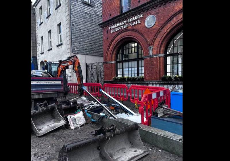 Removal of old telephone box in Tipperary town is welcomed