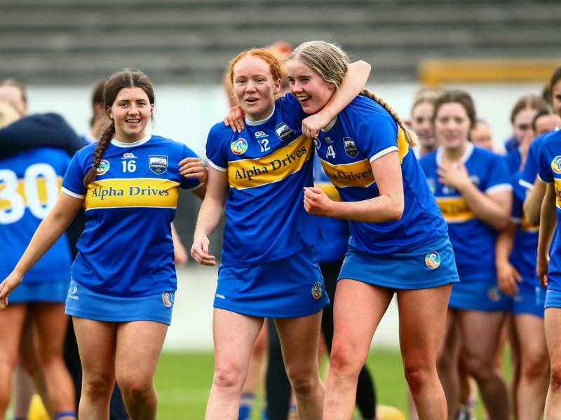 WATCH: Kilkenny locals watch Tipp camogie winners sing Slievenamon in popular pub!