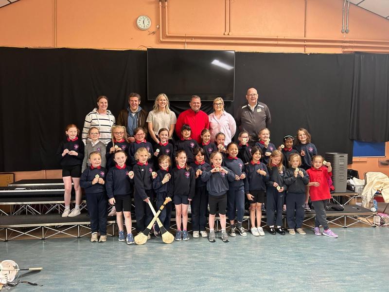 A day to remember as ‘Davy Fitz’ presents camogie medals to class in Cashel    