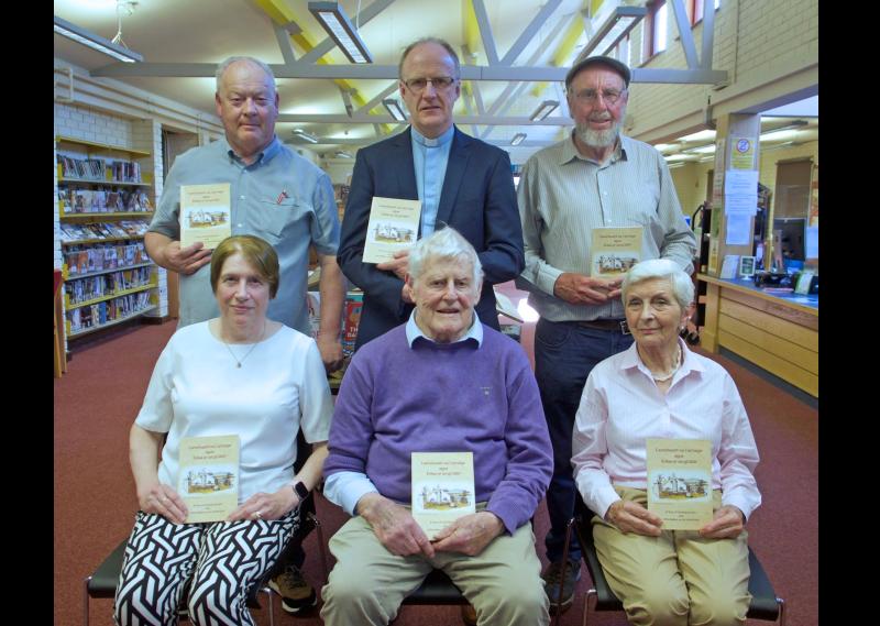 Conradh na Gaeilge members publish new guidebook about Carrick-on-Suir 