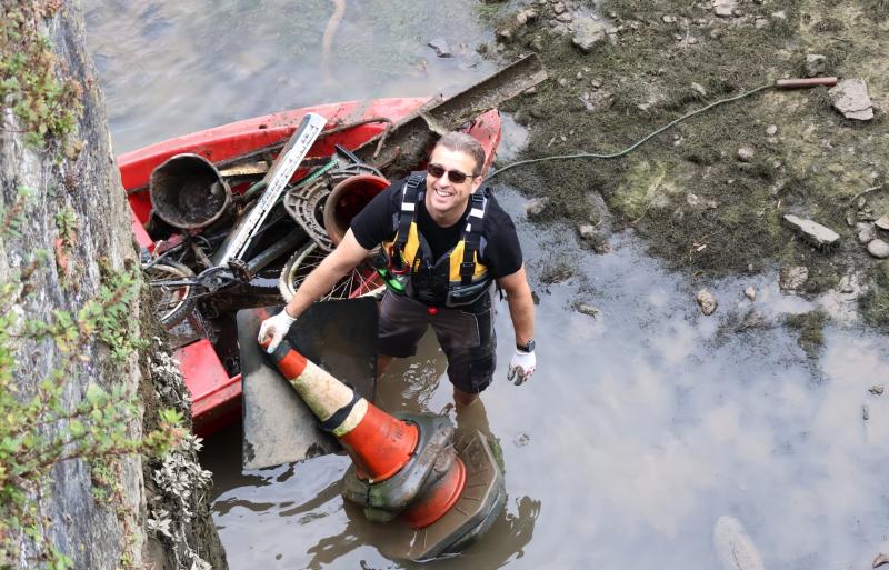 Community groups join forces to clean up River Suir and its banks in county Tipperary town