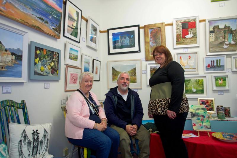 Carrick-on-Suir coffee morning raises over &euro;1,130 for South Tipperary Hospice Movement 