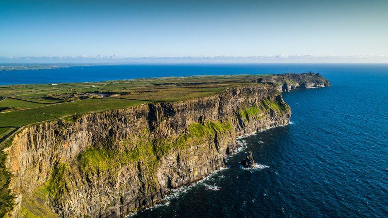 Cliffs of Moher trails should be 'closed immediately' as warning signs go unheeded
