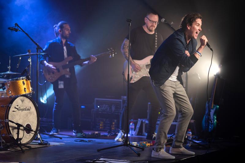 Royseven singer Paul Walsh to team up with a Tipperary choir for a special concert
