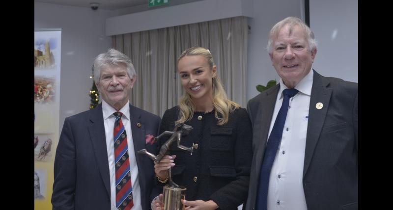 Olympian Sharlene Mawdsley graciously accepts Tipperary Person of the Year  Award for 2024