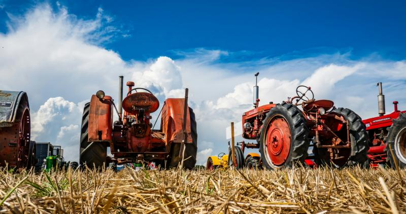 Local Tipperary town set to be lit up by tractor parade during Christmas festival