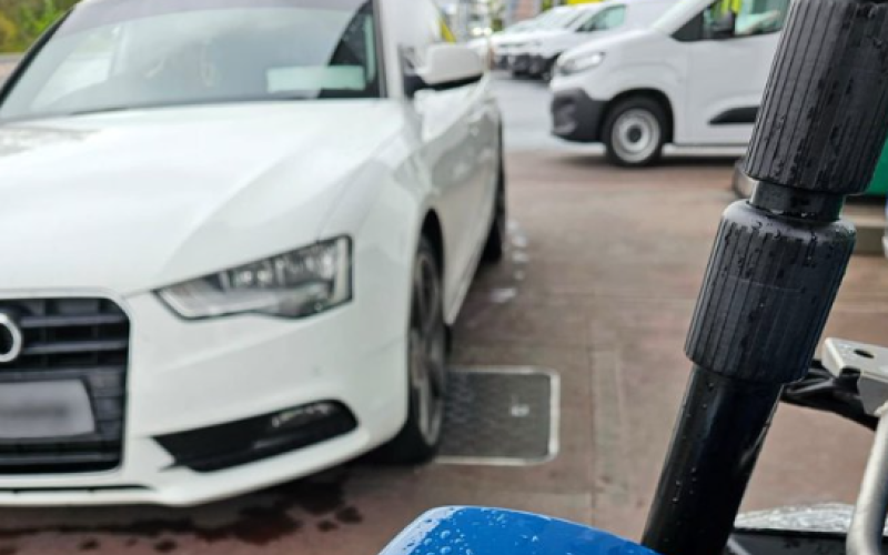 Tinted windows on car alert Garda&iacute; to make shocking discovery