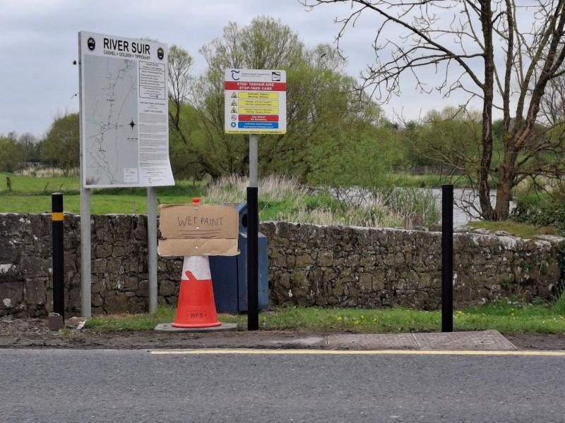 Golden safety barriers