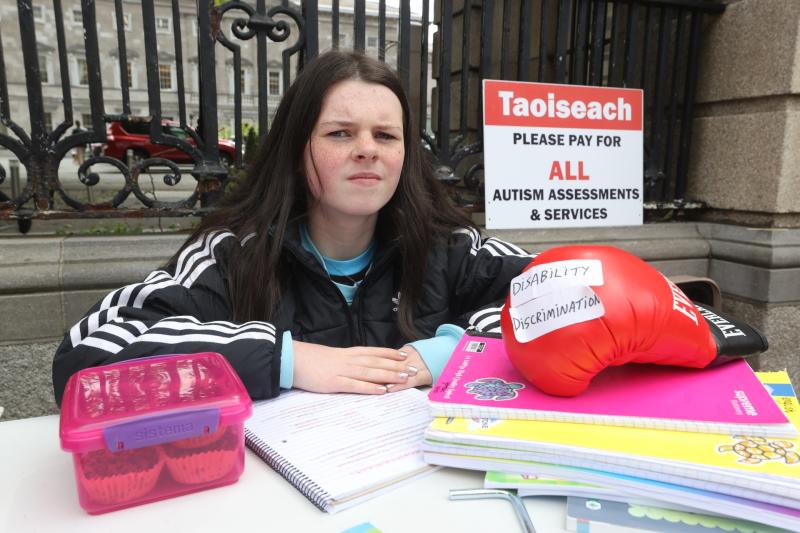 PICTURES: Tipperary teen shares snaps of her 50-hour protest outside Leinster House