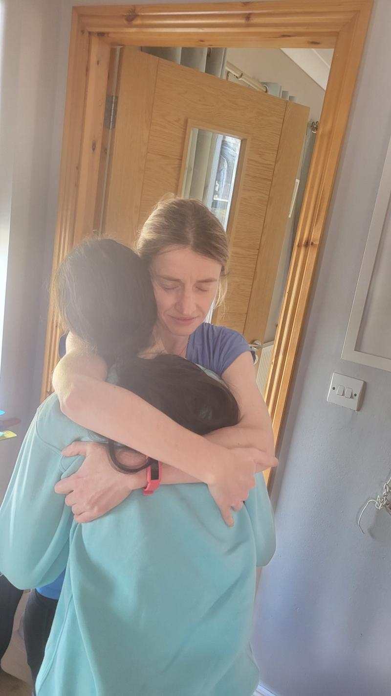 Sweet moment Tipperary teen is reunited with Mom after two day long protest