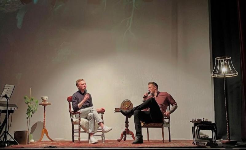 Bressie brings out special Tipperary guest at live podcast show in Nenagh
