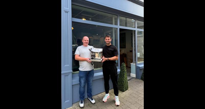 WOW: Popular Tipperary café gives lucky customer a brand new coffee machine worth over €500!