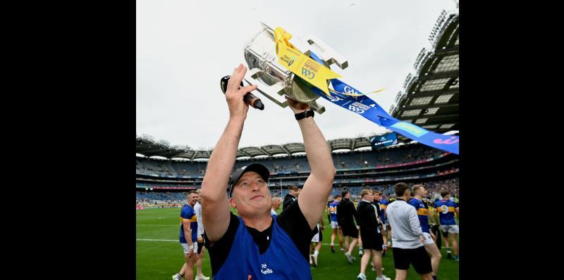 Liam McCarthy Cup and hurling heroes make a visit to town in Tipperary this weekend 