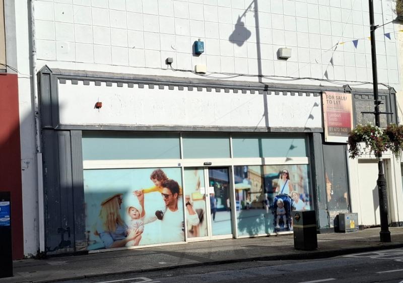 Dunnes Stores should 'hang their heads in shame' over vacant building in Tipperary