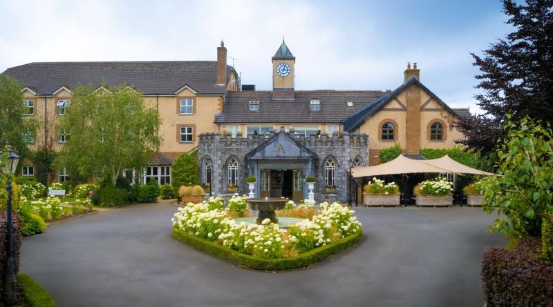 Nenagh Dazzles: Glamorous fashion show returns to shine for Milford Hospice fundraiser