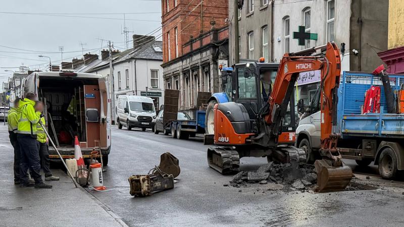 Leak leaves Tipperary street flooded just days after resurfacing works finish