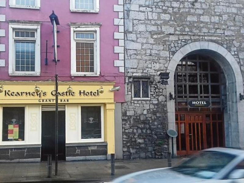 Tipperary County Council&rsquo;s purchase of Kearney&rsquo;s Castle in Cashel not expected till May