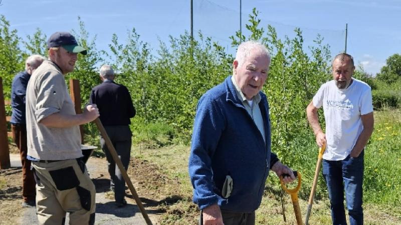 Tipperary Men's Shed group needs support from the public  to help them switch on the lights