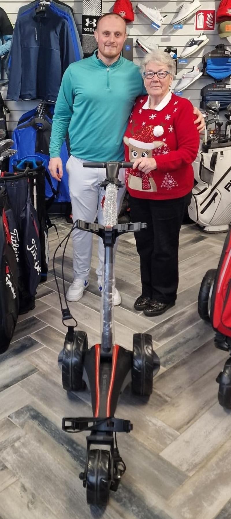 Young Dundrum golfers have fun and raise funds for Down Syndrome Tipperary