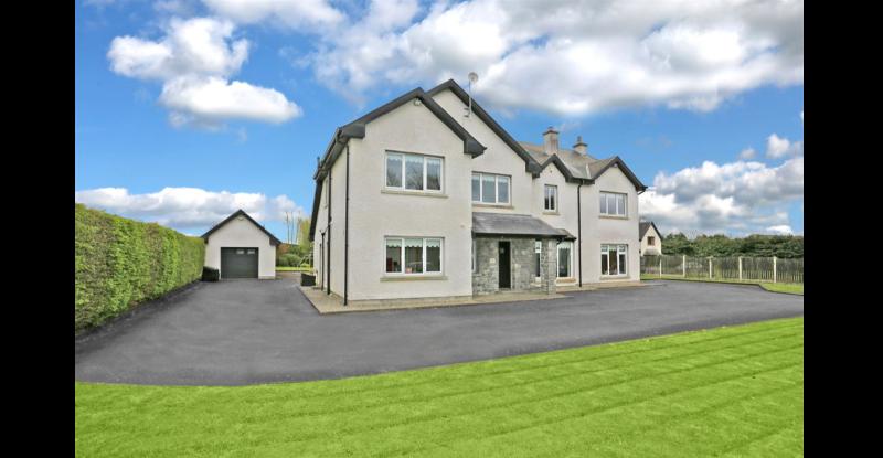 PROPERTY: Do you think this gorgeous Tipperary family home worth half a million euro