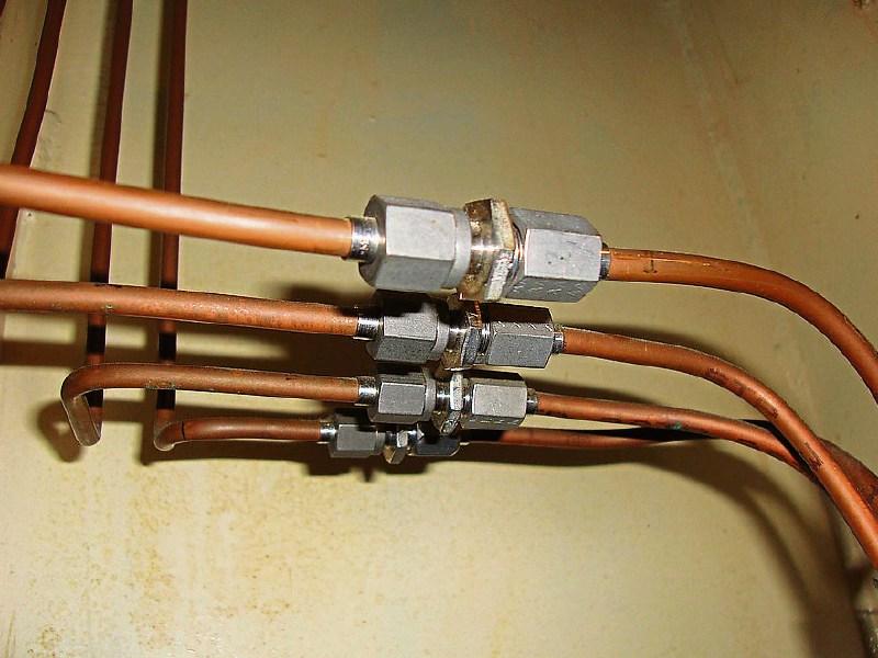 Gas pipes